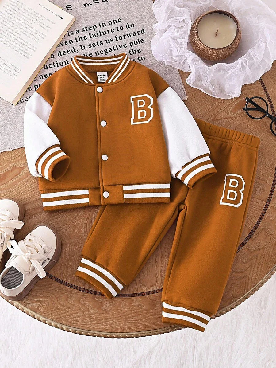 Baby/Toddler Boy Letter Print Baseball Jacket & Pants Set – Fleece-Lined 2PC Outfit | Autumn/Winter | Ages 6M–3Y