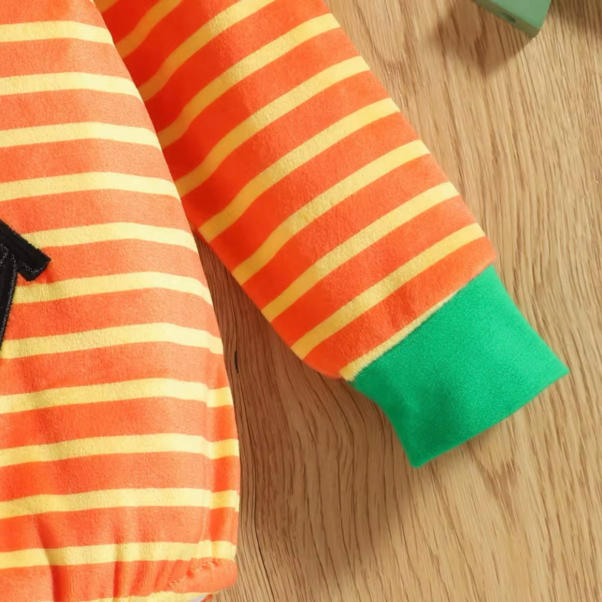 Baby Orange Halloween Bodysuit Socks & Hat Costume (Age Newborn - 24M)