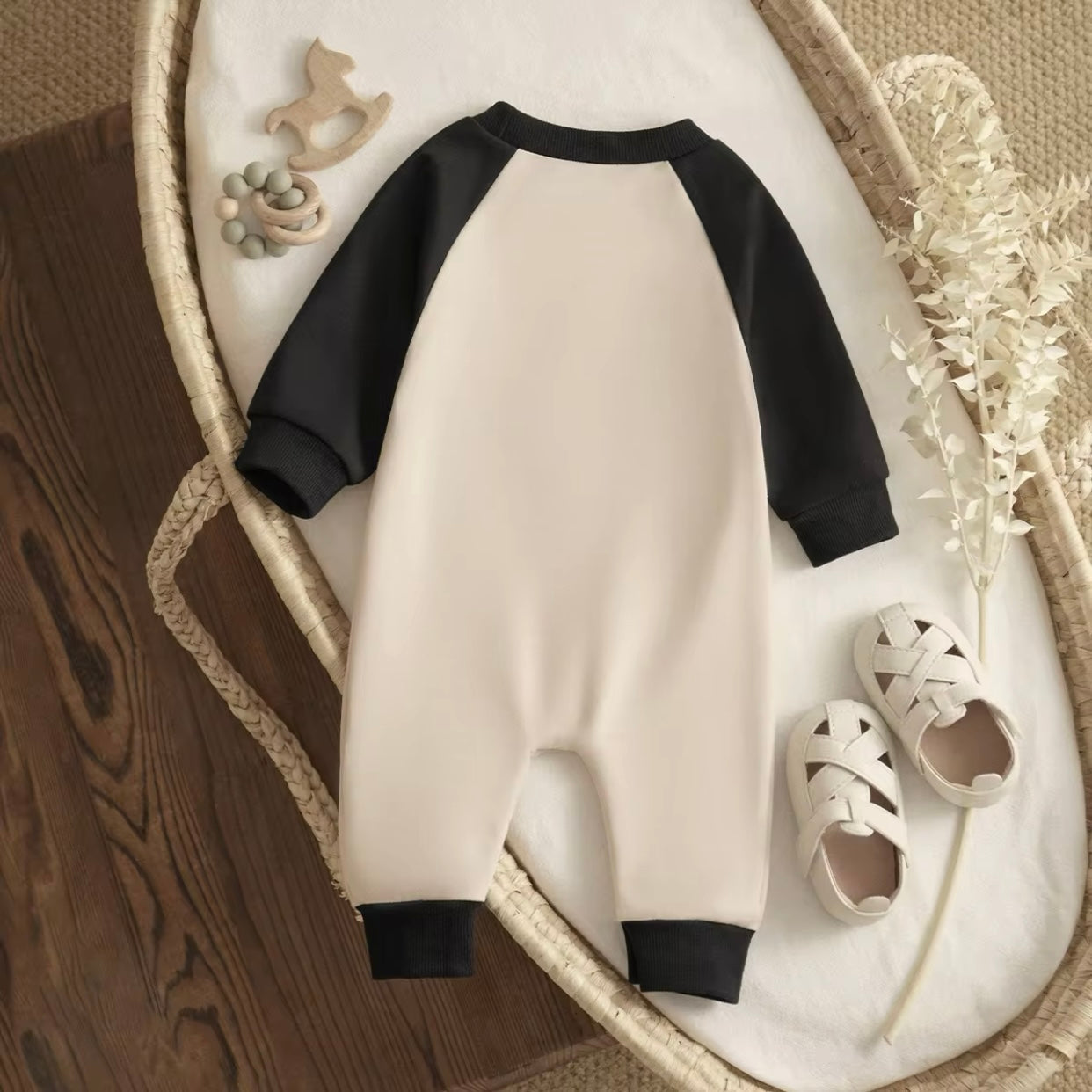 Baby Boys “Hey Boo” Halloween Romper (Age Newborn - 18M)