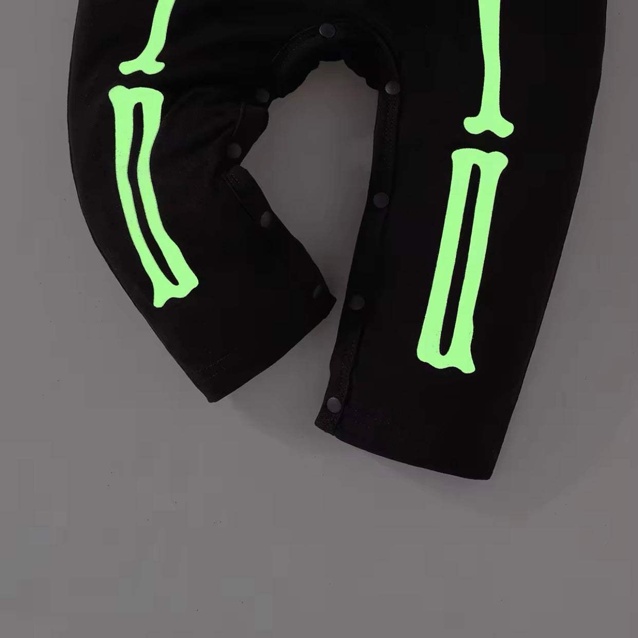 Baby Glow In The Dark Halloween Skeleton Costume (Age Newborn - 18N)