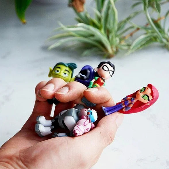 Teen Titans 5-Piece Hand Doll Model Set – Beast Boy, Steel, Spark, Crow & More
