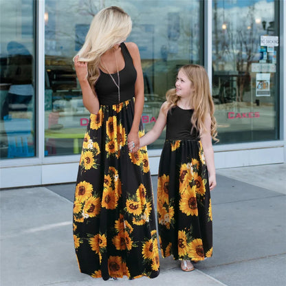 Mother & Daughter Matching Floral Maxi Dress (Mommy & Me) Black