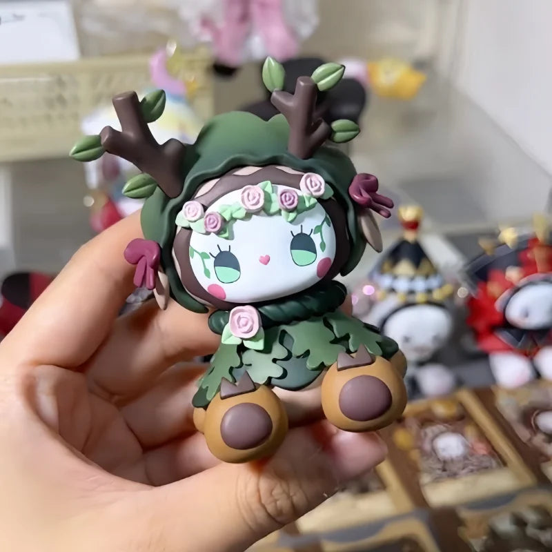 Emma Secret Forest Frostveil Villa Series Blind Box Gardener